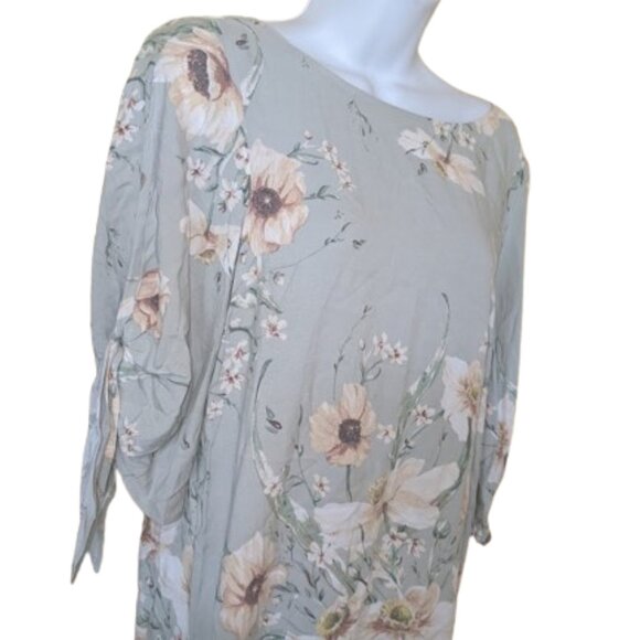 Gray and White Floral Dress Size 2 NEW NWT - Picture 2 of 3